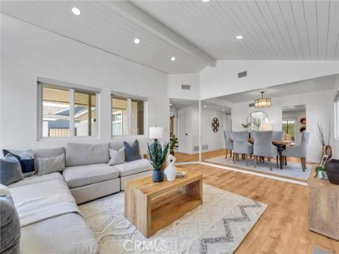 1517 E Riverview , Orange, CA