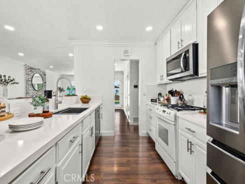 515 E Hoover , Orange, CA