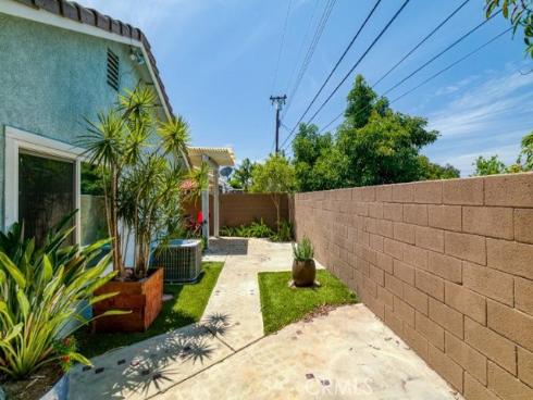 2720 E Walnut  18 , Orange, CA