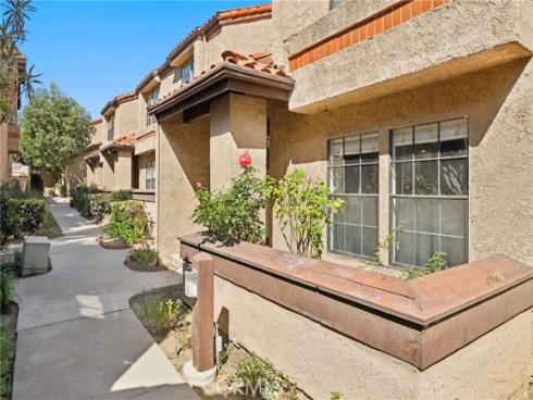 337 E Chapman , Placentia, CA