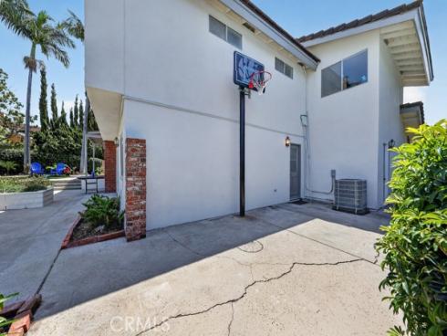 1630 Salmon River , Placentia, CA