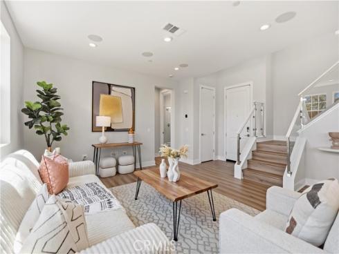 575 Patten Avenue , Placentia, CA