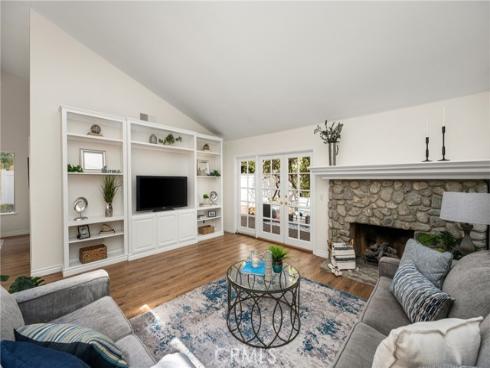 618  Mount Vernon  , Placentia, CA