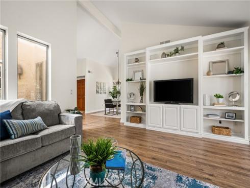 618  Mount Vernon  , Placentia, CA