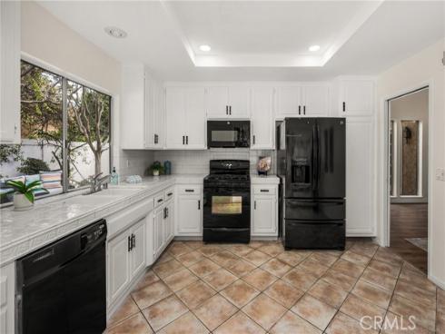618  Mount Vernon  , Placentia, CA