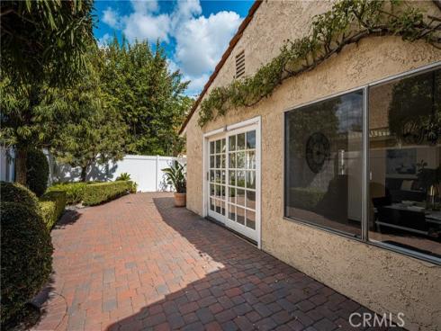 618  Mount Vernon  , Placentia, CA
