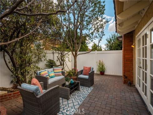 618  Mount Vernon  , Placentia, CA
