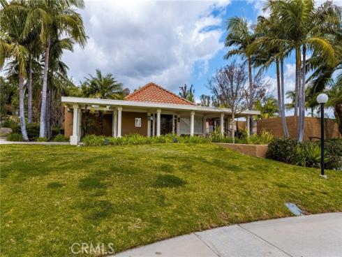 618  Mount Vernon  , Placentia, CA