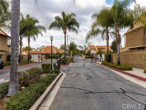 618  Mount Vernon  , Placentia, CA