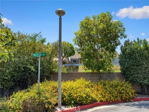 1001  Pacifica  , Placentia, CA