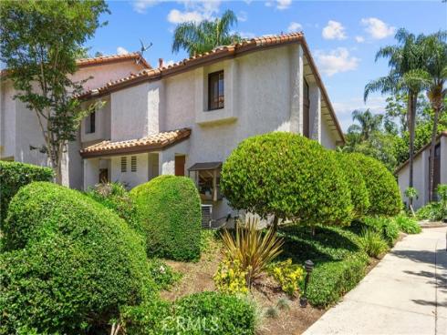 122  Kauai  , Placentia, CA