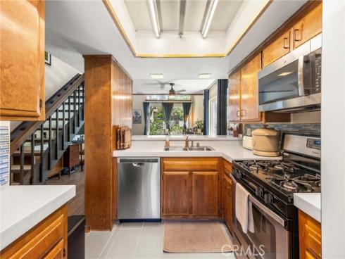 122  Kauai  , Placentia, CA
