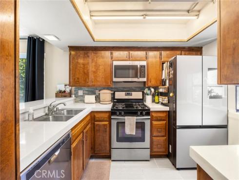 122  Kauai  , Placentia, CA