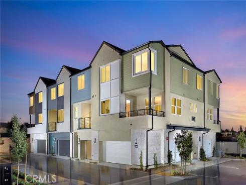 1421 E Via Acero