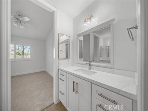 13  Milkwood  111 , Rancho Santa Margarita, CA