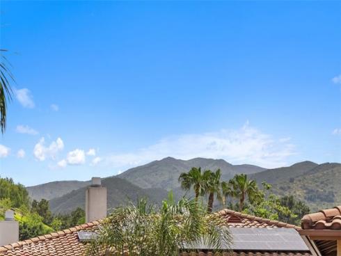 16 Golf Ridge Drive, Rancho Santa Margarita, CA