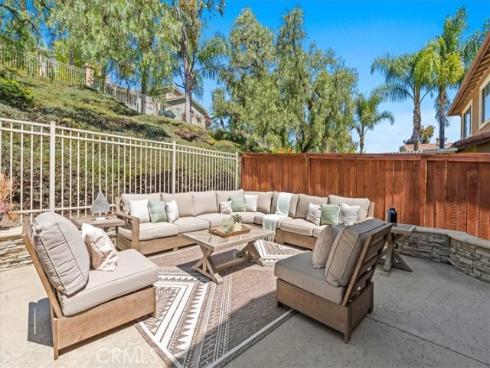 7 Via Berrendo , Rancho Santa Margarita, CA