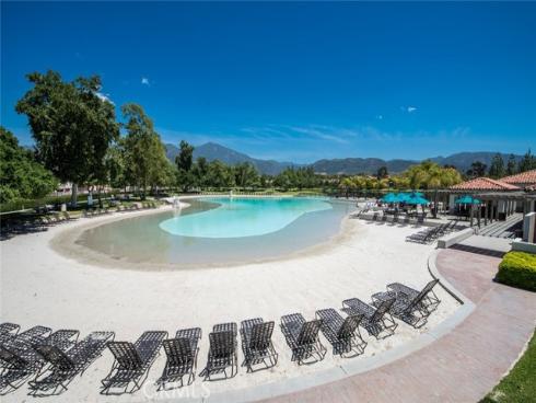 7 Via Encanto , Rancho Santa Margarita, CA