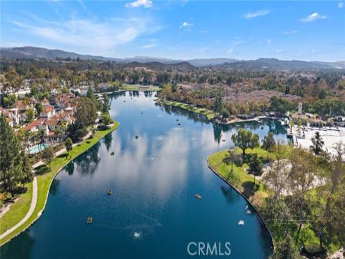23  Via Honrado  , Rancho Santa Margarita, CA