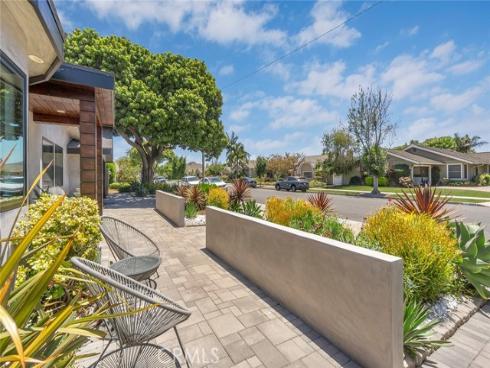 2661 Oak Knoll Drive , Rossmoor, CA