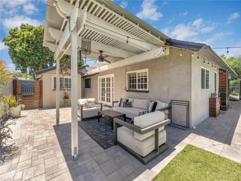 2661 Oak Knoll Drive , Rossmoor, CA