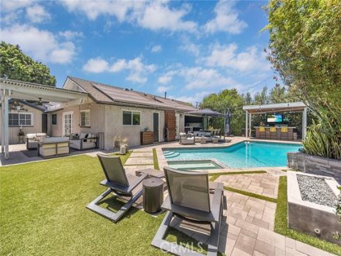 2661 Oak Knoll Drive , Rossmoor, CA