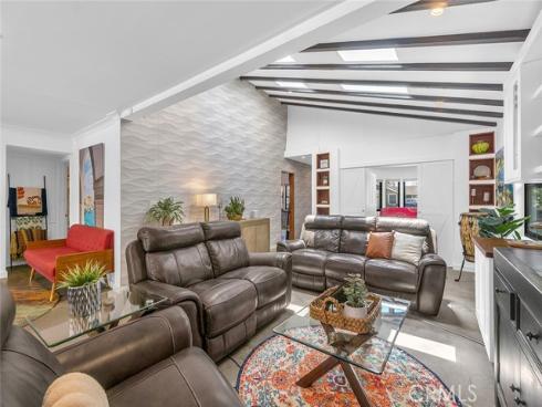 2661 Oak Knoll Drive , Rossmoor, CA