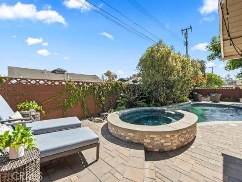 2732 Mainway , Rossmoor, CA