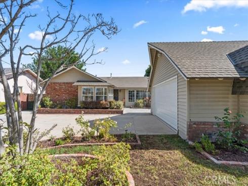 2732 Mainway , Rossmoor, CA