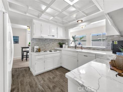 12431 Christy Lane , Rossmoor, CA