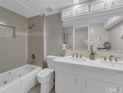 12431 Christy Lane , Rossmoor, CA