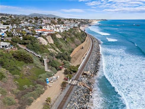 245 W El Portal B , San Clemente, CA