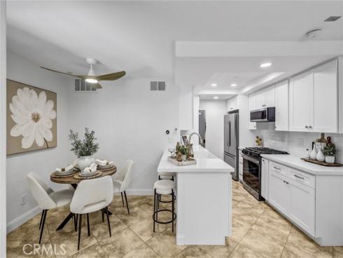 1042  Calle Del Cerro  203 , San Clemente, CA