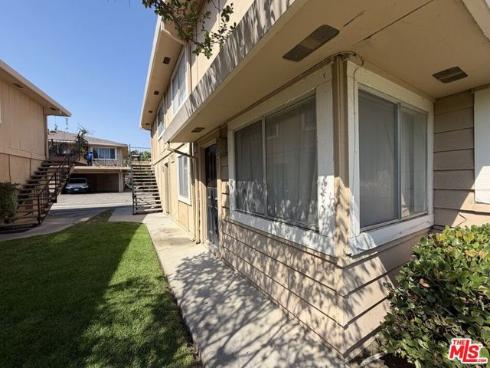 26425 Paseo Pamela