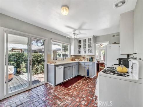 1135 W 10th Street, Santa Ana, CA