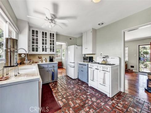 1135 W 10th Street, Santa Ana, CA