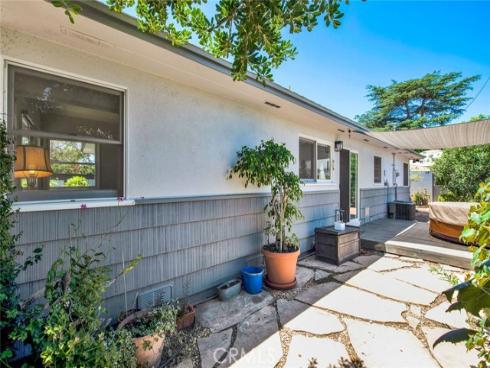 1135 W 10th Street, Santa Ana, CA