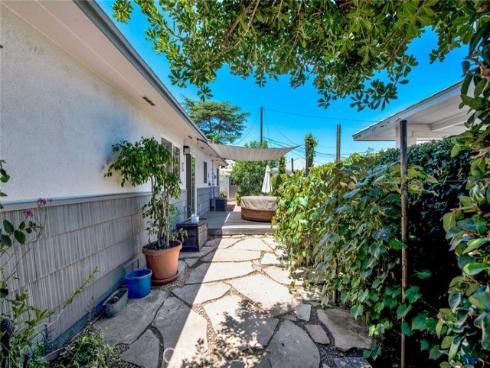 1135 W 10th Street, Santa Ana, CA
