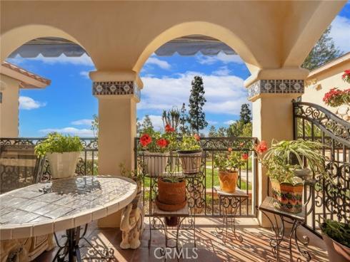2240 Foothill Boulevard, Santa Ana, CA
