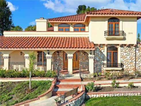 2240 Foothill Boulevard, Santa Ana, CA
