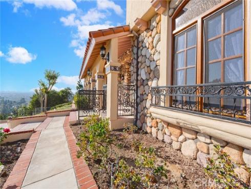 2240 Foothill Boulevard, Santa Ana, CA