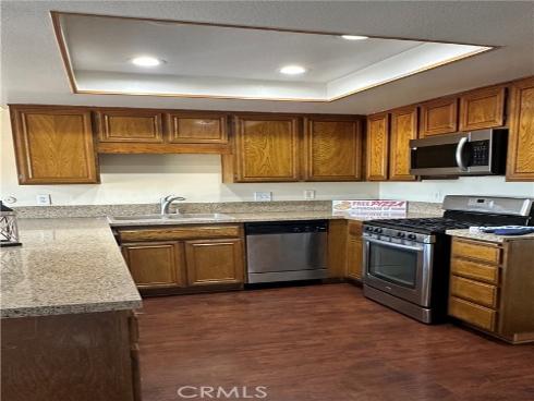 2516 N Tustin A Avenue, Santa Ana, CA