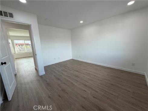 1400 W Warner 42 Avenue, Santa Ana, CA