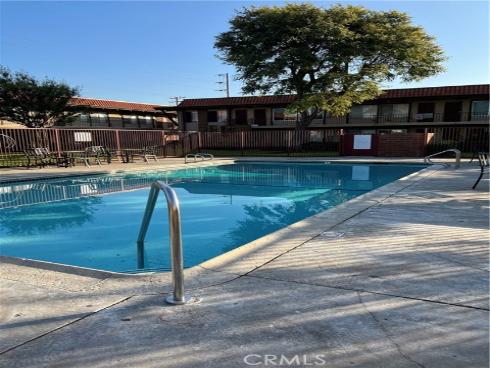 1400 W Warner 42 Avenue, Santa Ana, CA