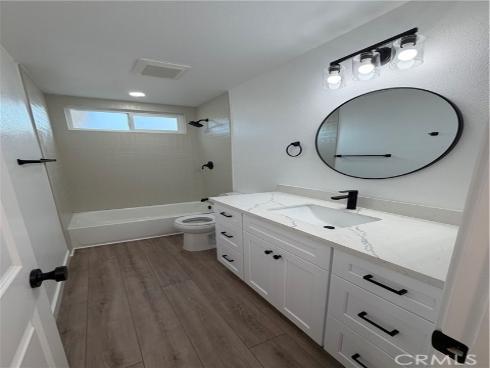 1400 W Warner 41 Avenue, Santa Ana, CA