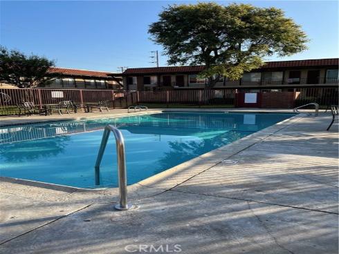 1400 W Warner 41 Avenue, Santa Ana, CA