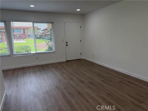 1400 W Warner 41 Avenue, Santa Ana, CA