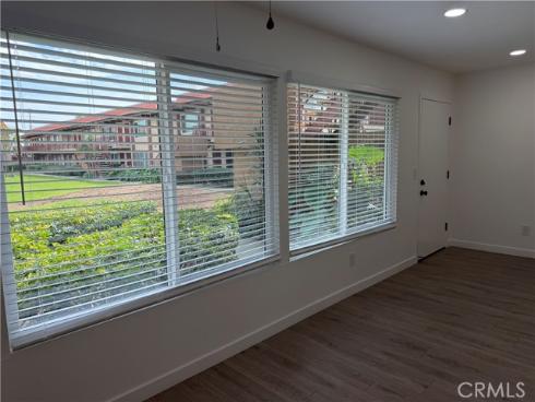 1400 W Warner 41 Avenue, Santa Ana, CA