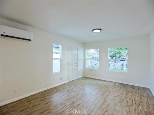 122 N Bewley Street, Santa Ana, CA
