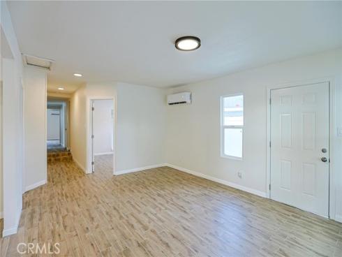122 N Bewley Street, Santa Ana, CA
